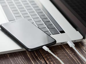 スマートフォン・タブレットのバッテーリー交換 スマートフォン・タブレットのバッテーリー交換ならX-repairにお任せください!
