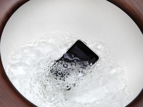 スマートフォンの水没復旧修理なら、X-repairにお任せください!